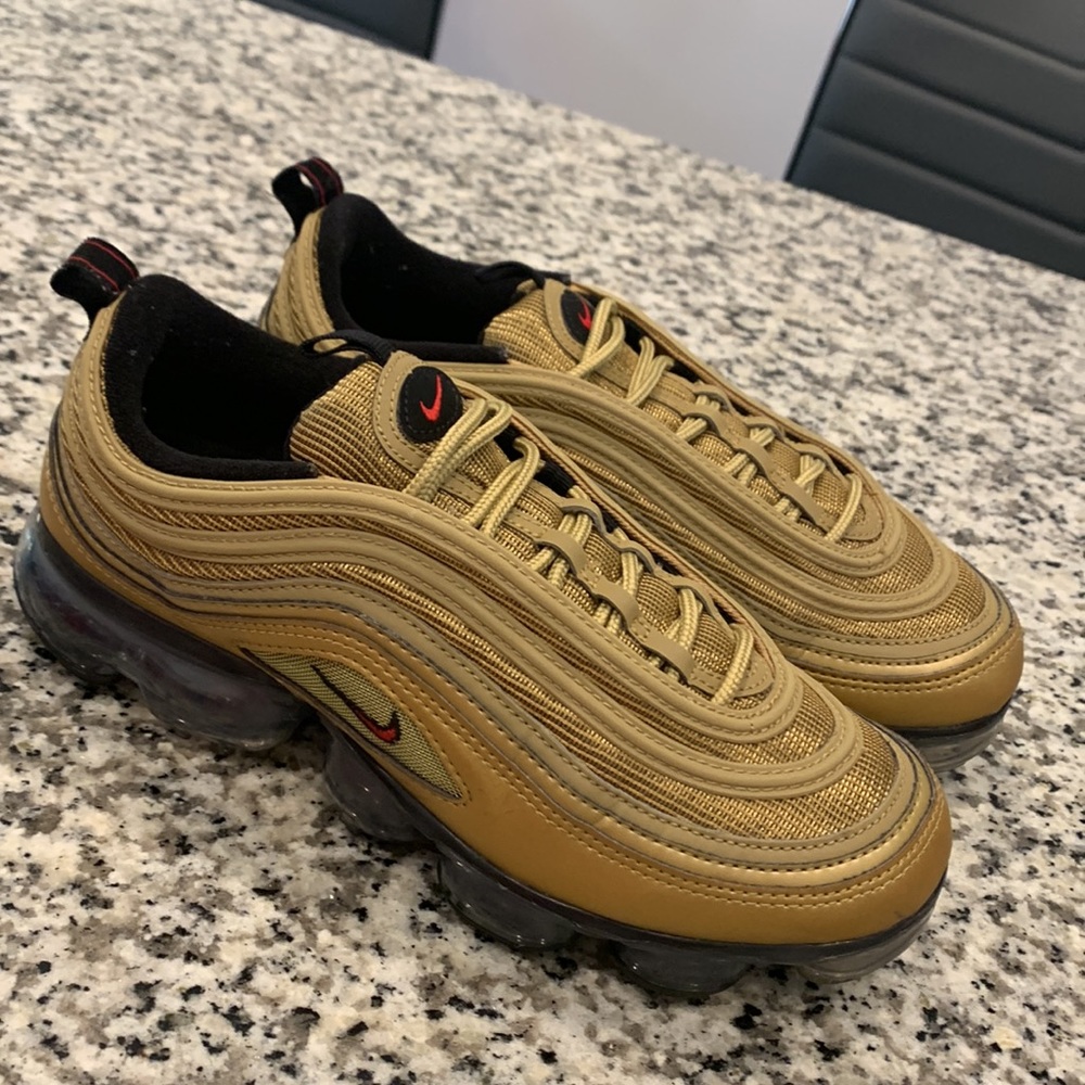 Air Vapormax 97 'Metallic Gold 2018. Women's 7. Like New.